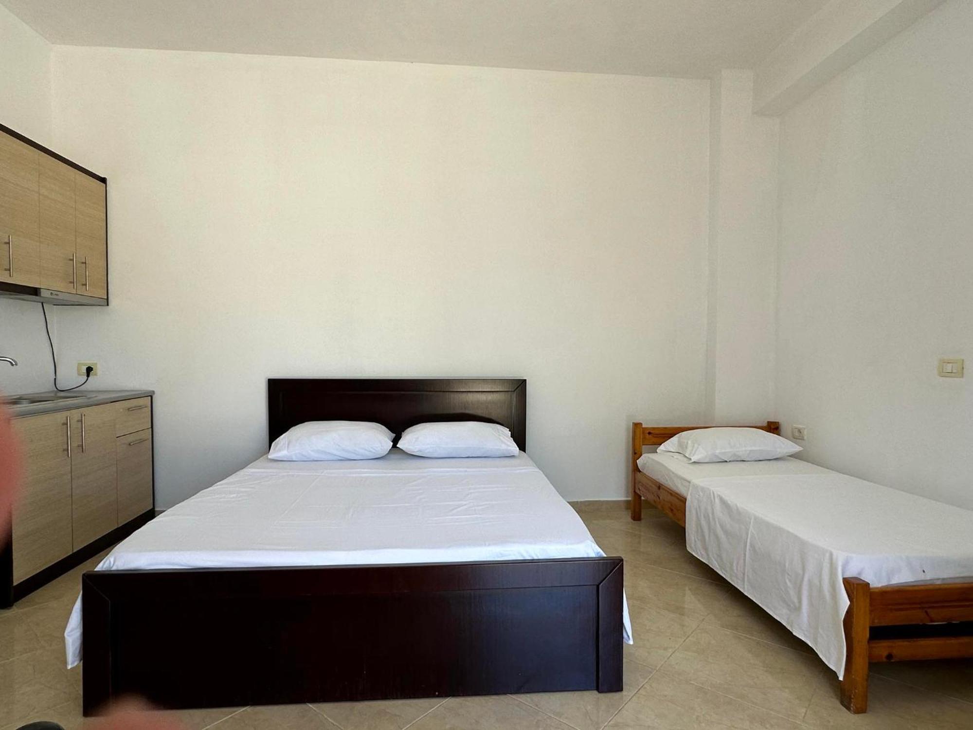 Dane Apartment Ksamil Esterno foto