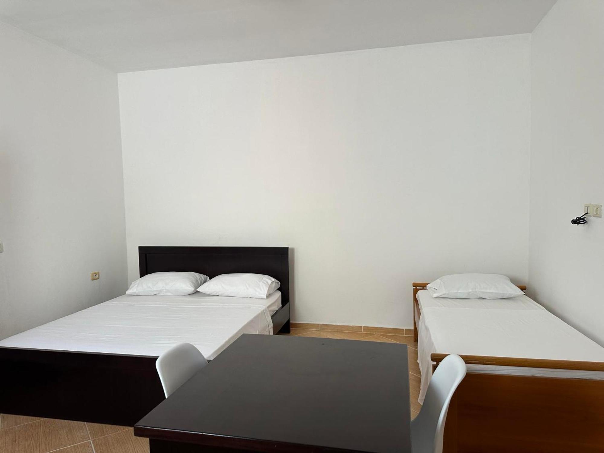Dane Apartment Ksamil Esterno foto