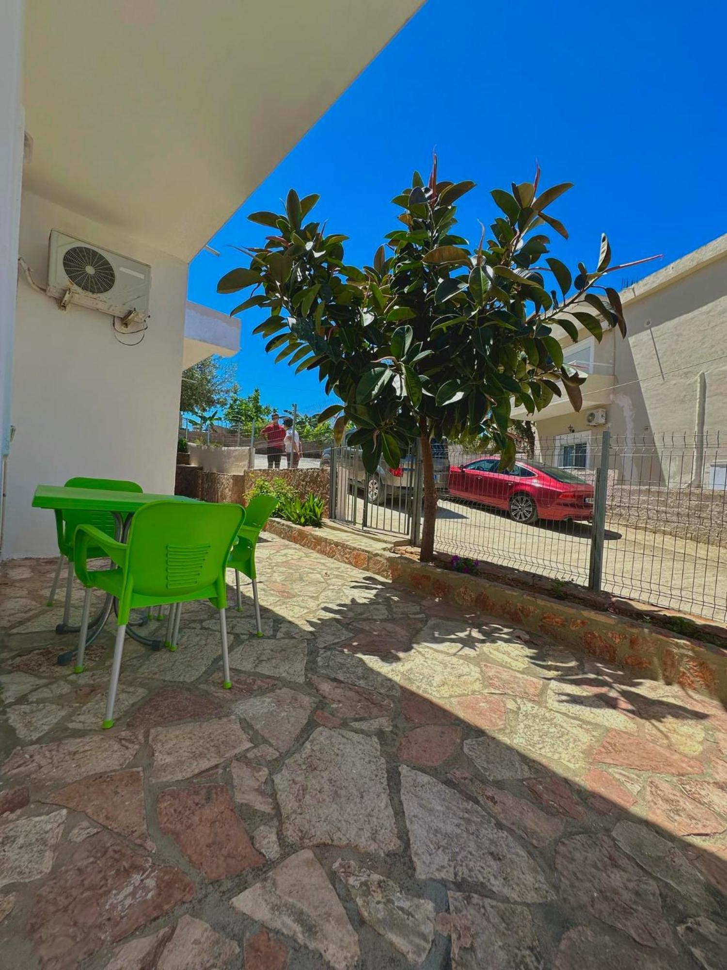 Dane Apartment Ksamil Esterno foto
